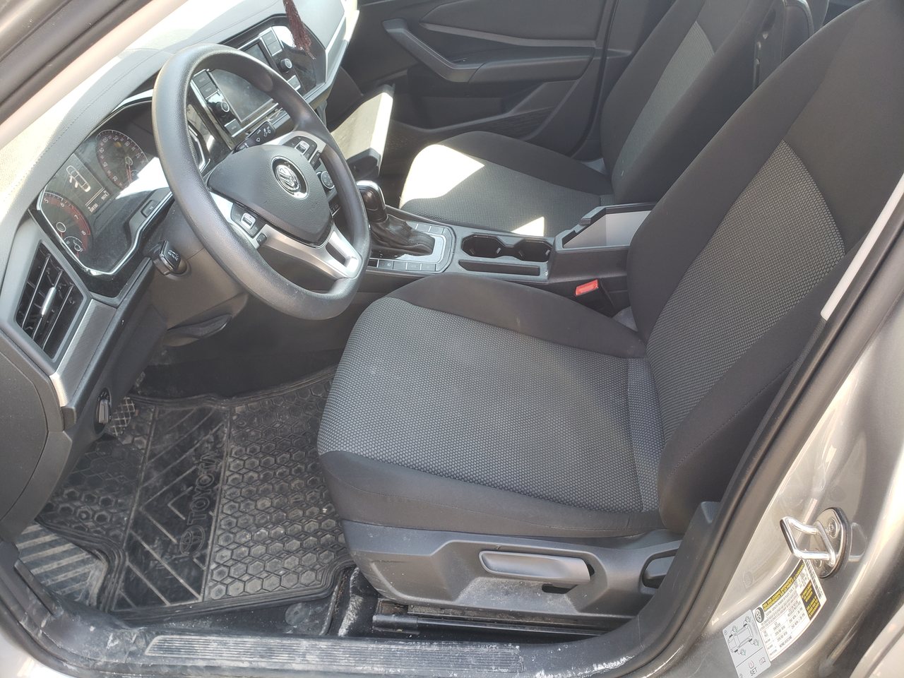 Tidy front driver area and console